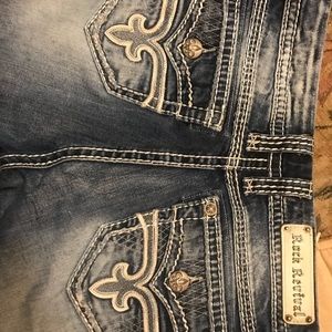 Rock revival jeans size 31 waist. Length 33.
